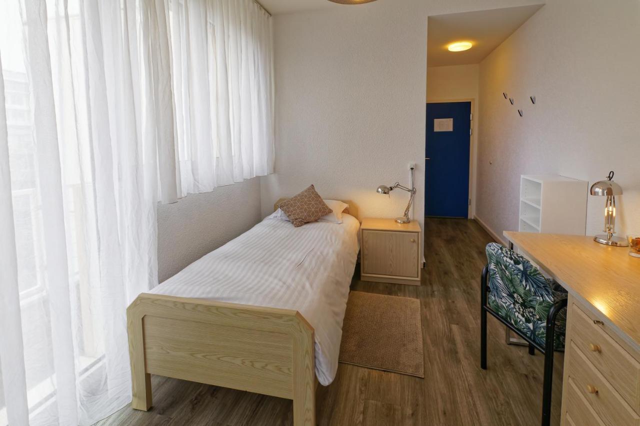 Les Chambres Du Ctn Plan-les-Ouattes Exterior foto