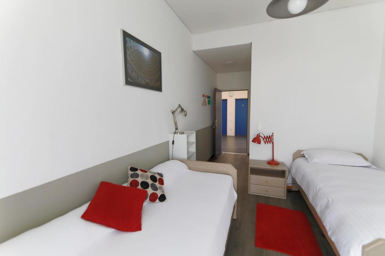 Les Chambres Du Ctn Plan-les-Ouattes Exterior foto